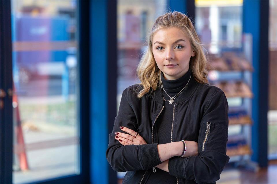 Die Thüringer Juso-Chefin Sophie Ringhand plädiert für einen neuen Koalitionsvertrag. (Archivbild)Michael Reichel/dpa