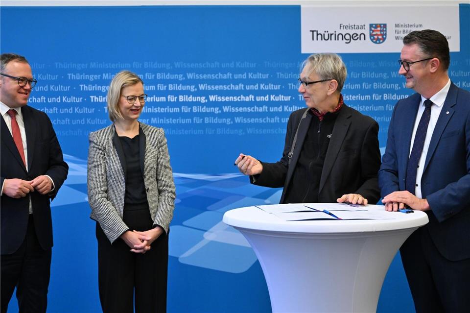 Die Thüringer Landesregierung will eine Debatte über das Hochschulsystem im Freistaat. Hintergrund sind auch steigende Kosten. Martin Schutt/dpa