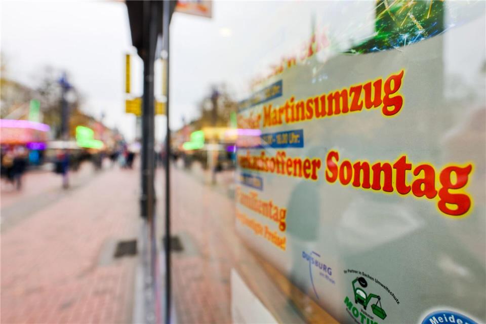 Weiter Streit um verkaufsoffene Sonntage in Thüringen Die Thüringer Sonntagsöffnungsregelung ist der Wirtschaft zu bürokratisch (Illustration). Christoph Reichwein/dpa