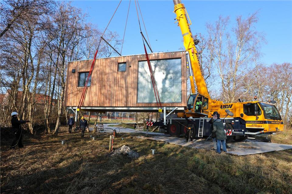 Die Tiny Houses sind für Schüler und Mitarbeiter der Hermann Lietz-Schule gedacht. Christian Butt/dpa
