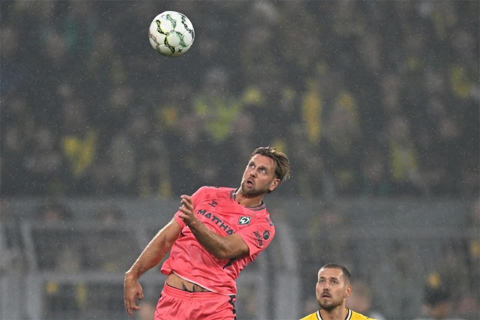 Die Torquote spräche für ein Länderspiel-Comeback von Niclas Füllkrug. Auch im DFB-Pokalspiel in Dortmund traf der 33-Jährige wieder zweimal.  Fabian Strauch/dpa