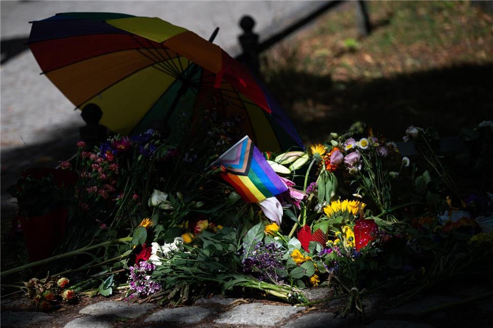 Die Trauer nach dem Anschlag beim CSD in Berlin war groß.Sebastian Christoph Gollnow/dpa