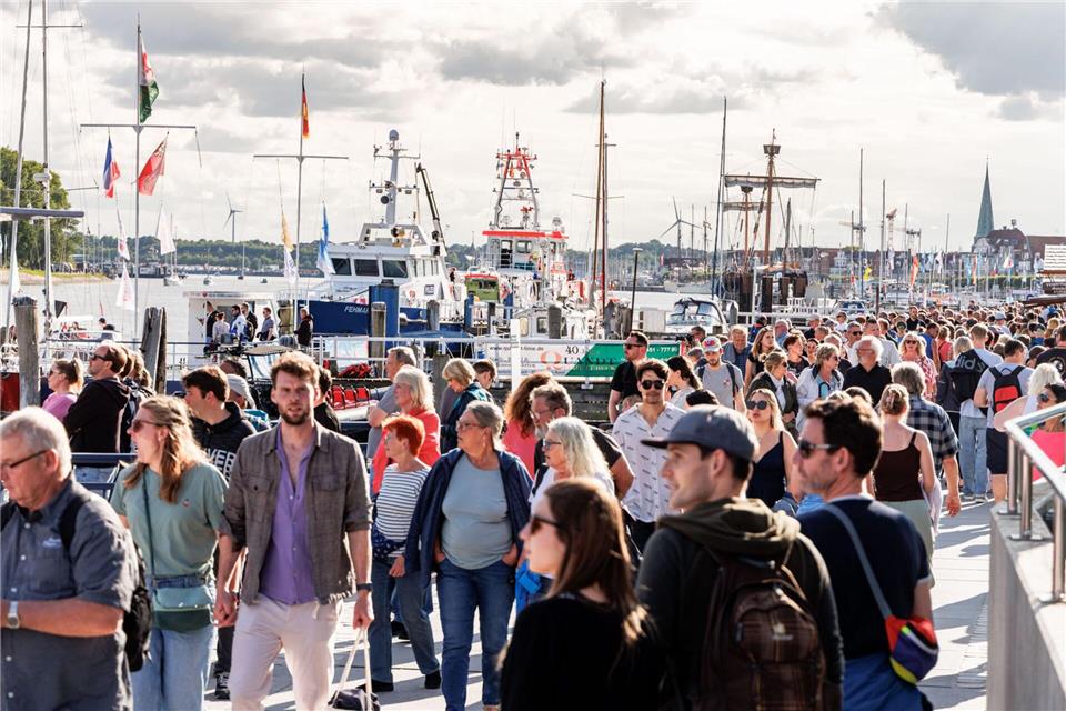 Die Travemünder Woche lockt in diesem Jahr wieder zahlreiche Besucher in das Lübecker Seebad. (Archivbild)Markus Scholz/dpa