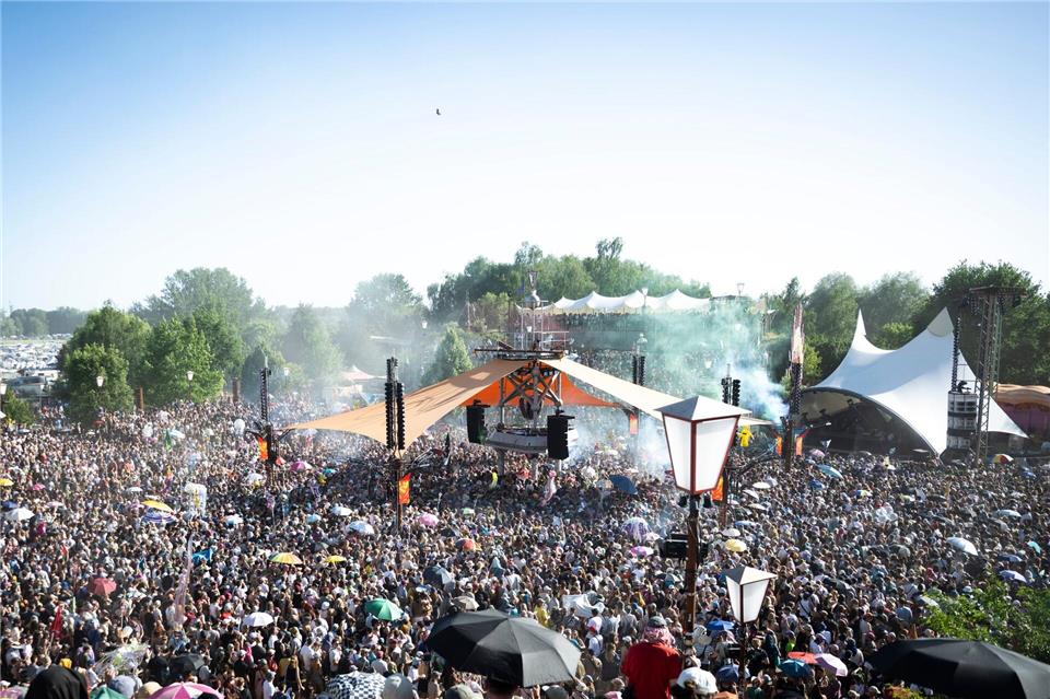 Die Turmbühne wird in der Regel am zweiten Festivalabend eröffnet.Philip Dulian/dpa