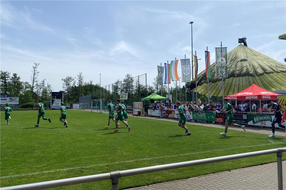 Die U19 des TuS Velen konnte bereits in den ersten Spielminuten ein Tor erzielen.