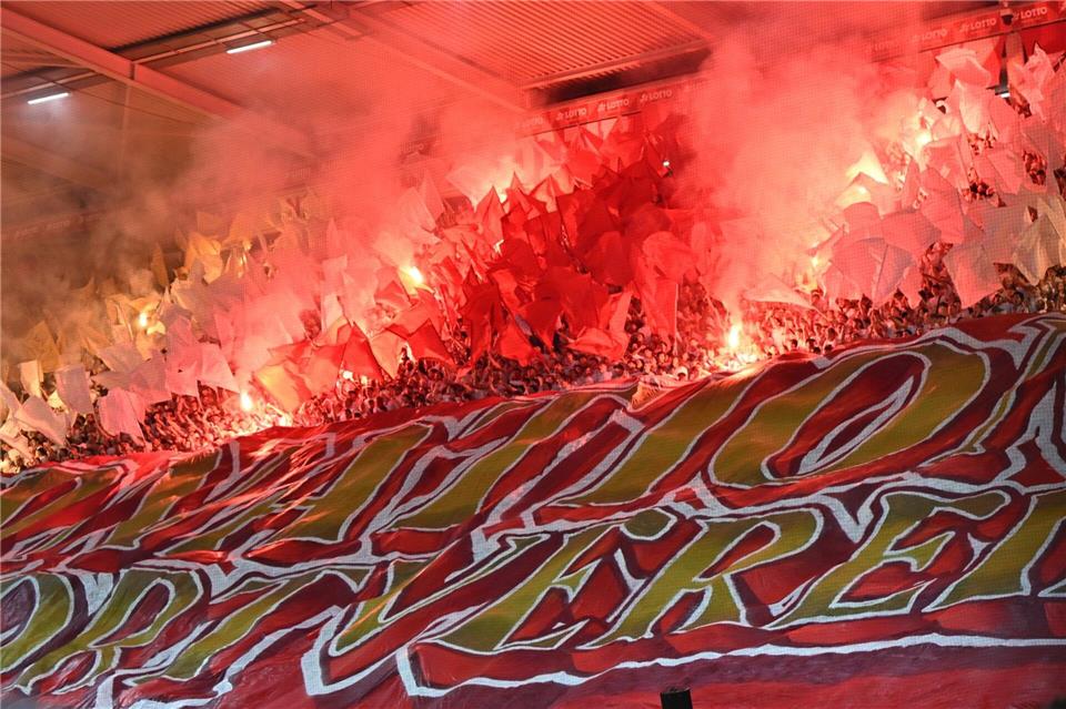 Die UEFA hat den FSV Mainz 05 mit einer Geldstrafe belegt. (Archivbild)Torsten Silz/dpa