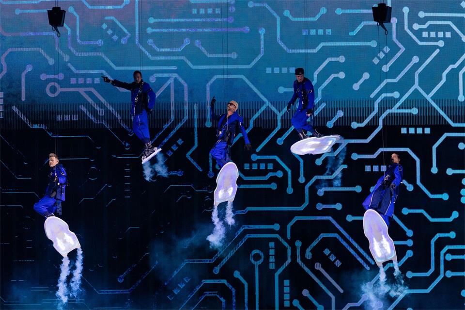 Die US-amerikanische Boygroup Backstreet Boys beim Auftakt ihrer Konzertserie „Into The Millennium“ in der Merkur Spiel-Arena in Düsseldorf.Rolf Vennenbernd/dpa