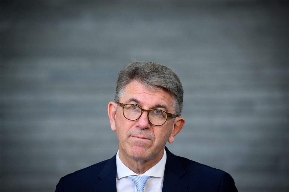 Die Übertragung von Weimers Geschäftsanteilen soll bis Jahresende vollzogen sein. (Archivbild)Bernd von Jutrczenka/dpa