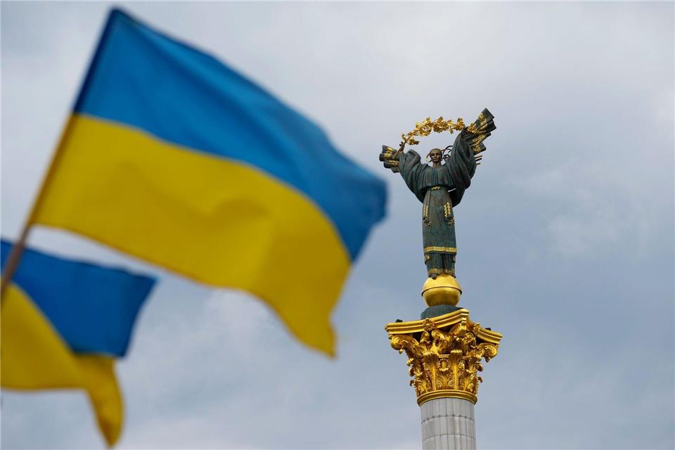 Die Ukraine feiert ihren Unabhängigkeitstag - genau dreieinhalb Jahre nach Beginn der russischen Invasion.Sean Kilpatrick/The Canadian Press/AP/dpa