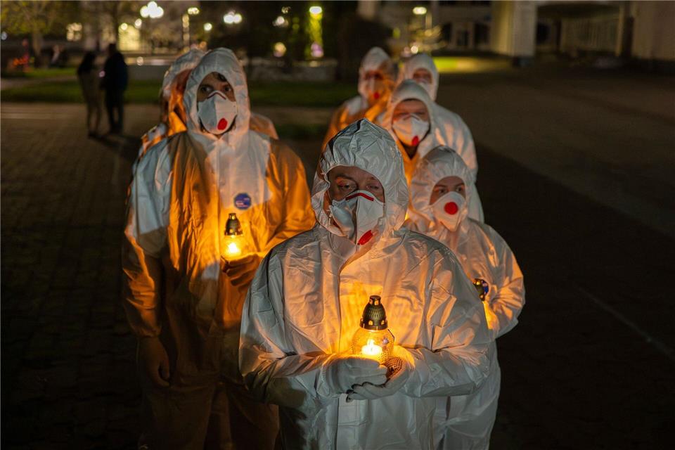 Die Ukraine wirft Russland zum Jahrestag „nuklearen Terrorismus“ vor, weil das stillgelegte Kernkraftwerk Tschernobyl durch Drohnenschläge im Moskauer Angriffskrieg weiter Gefahren ausgesetzt ist.Dan Bashakov/AP/dpa