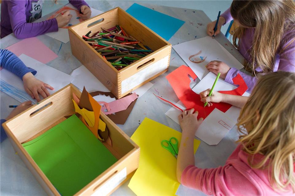 Die Umsetzung des Rechtsanspruchs startet zunächst nur in der 1. Klasse. (Archivbild)Uwe Anspach/dpa