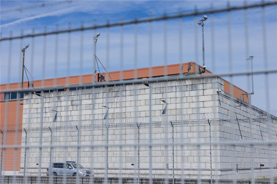 Die Umweltschutzorganisation BUND will die Castortransporte durch NRW verhindern. (Archivbild)Rolf Vennenbernd/dpa