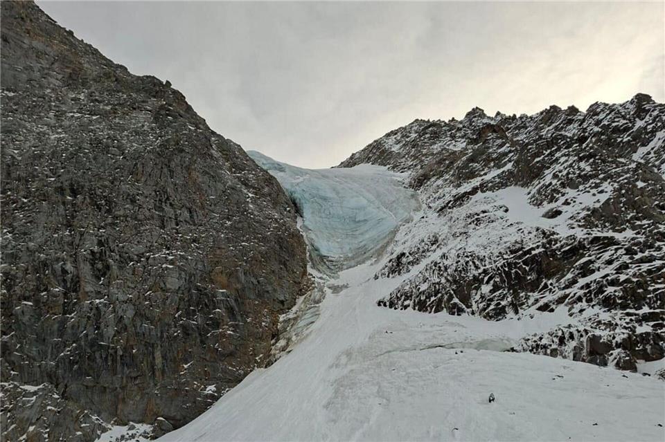 Die Urlauber sind beim Aufstieg zur mehr als 3.500 Meter hohen Vertainspitze von der Schneelawine erfasst worden.-/italienische Bergrettung/dpa