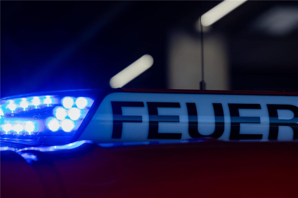 Die Ursache für das ausströmende Kohlenmonoxid ist noch unklar. (Symbolbild)Rolf Vennenbernd/dpa