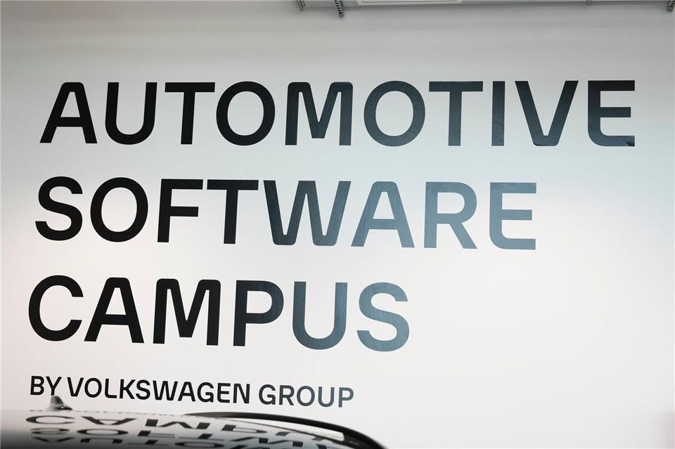 Die VW-Softwaretochter Cariad hat einen neuen Campus in Berlin eröffnet.Sven Kaeuler/dpa