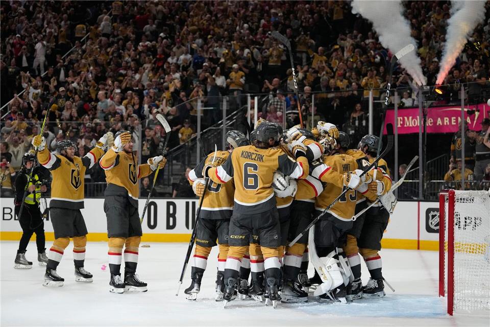 Die Vegas Golden Knights stehen in der NHL zum dritten Mal in den vergangenen neun Saisons in der Finalserie.John Locher/AP/dpa