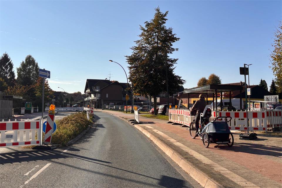 Die Velener Straße in Ramsdorf bleibt noch länger Einbahnstraße.