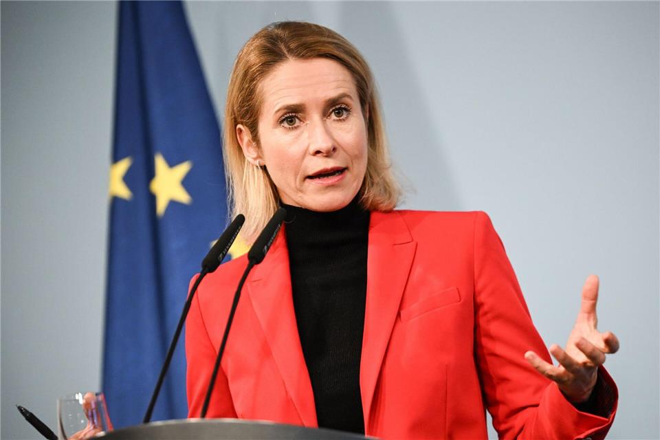 Die Verabschiedung des entsprechenden Gesetzes durch das israelische Parlament stelle einen schwerwiegenden Rückschritt gegenüber der bisherigen Praxis dar, teilte die EU-Außenbeauftragte Kaja Kallas mit. Britta Pedersen/dpa