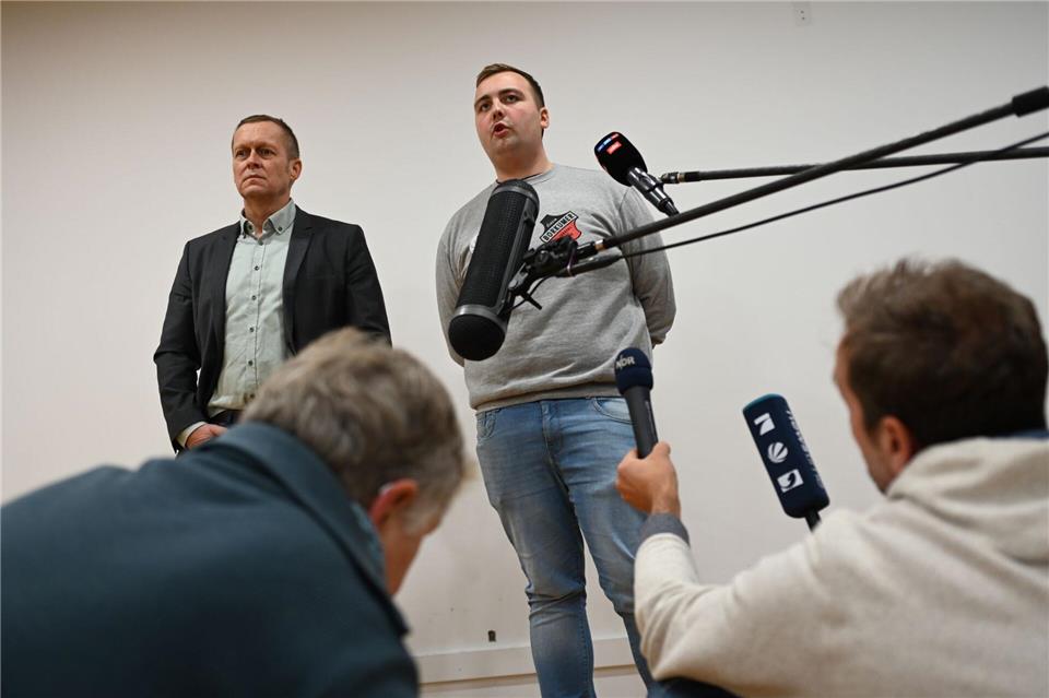 Die Veranstalter kündigten an, dass es künftig kein Schlagen mit Kuhhörnern mehr geben soll. Lars Penning/dpa