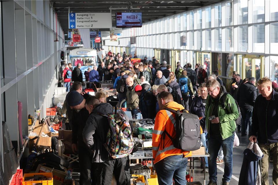 Die Veranstalter rechnen mit bis zu 18.000 Besuchern. Bodo Schackow/dpa