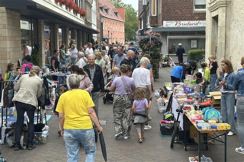 Die Veranstaltung „Borken lädt ein“ lockt am Samstag in die Innenstadt.