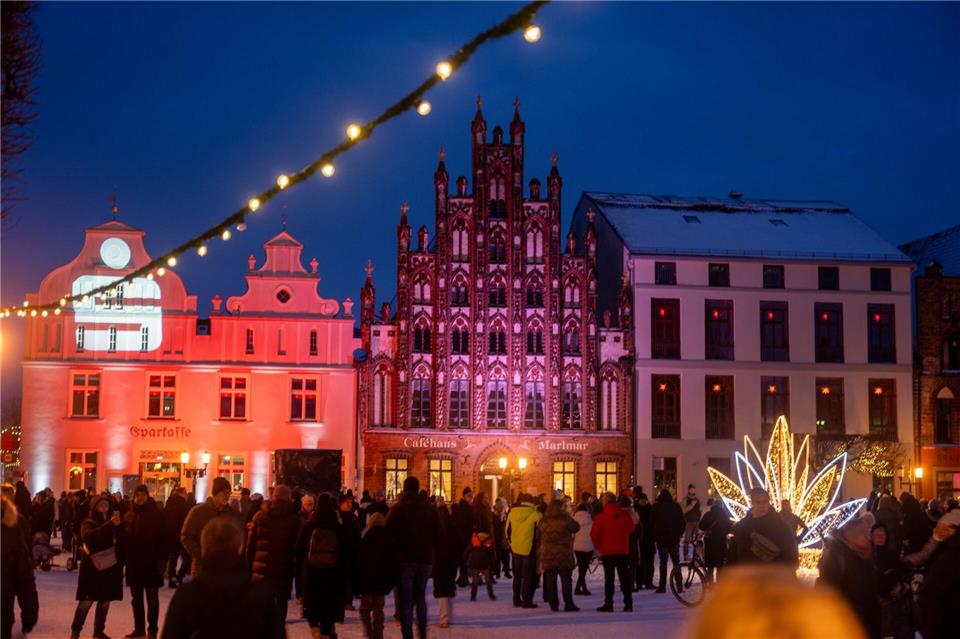 Die Veranstaltung trug den Titel „Greifswalder Neujahrsleuchten“Stefan Sauer/dpa