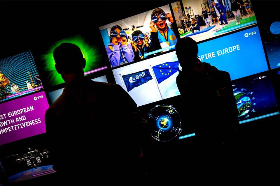 Die Veranstaltungsräume am Vorabend der Esa-Ministerratstagung.Sina Schuldt/dpa