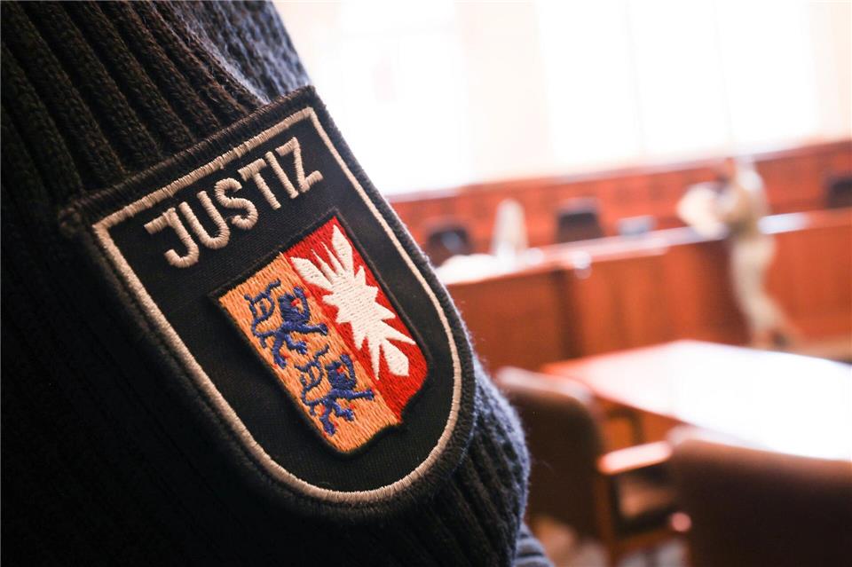 Die Vereinigung kritisiert fehlende Einbindung der Beschäftigten bei Justizreform. (Symbolbild)Christian Charisius/dpa