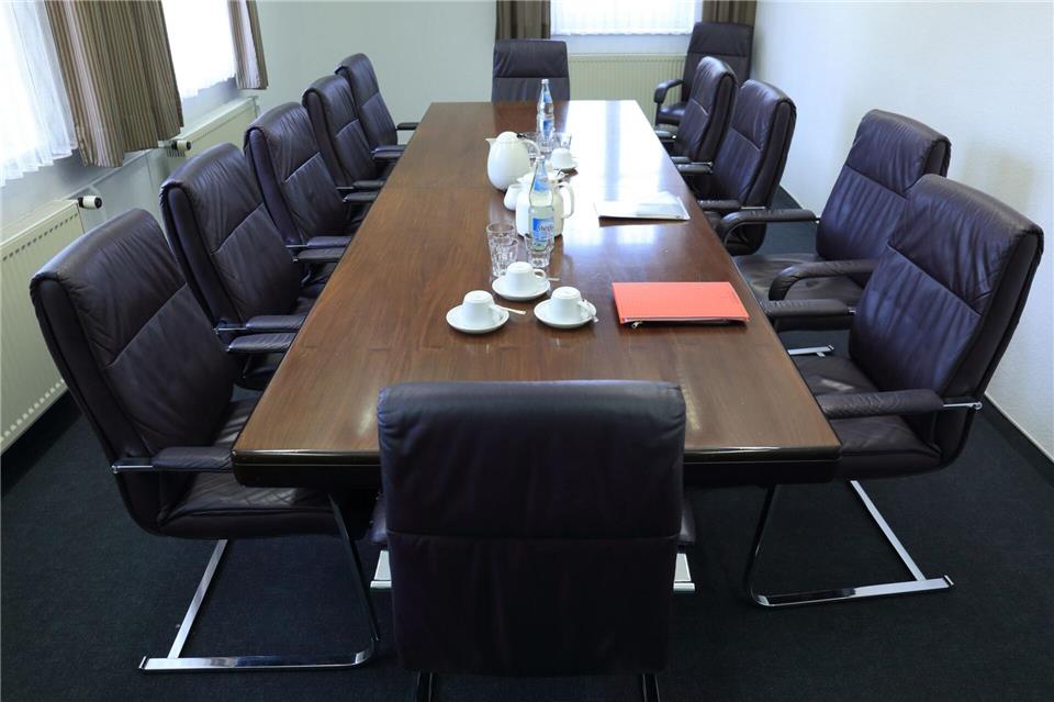 Die Vergütungen normaler Aufsichtsräte sind 2024 laut einer Studie der DSW im Schnitt um 3,0 Prozent gestiegen. (Symbolbild)Jens Wolf/dpa