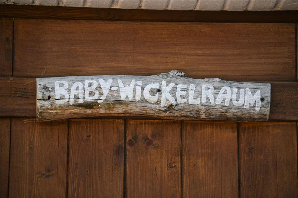 Die Versorgung von Kindern ist eine gemeinsame Verantwortung und muss im Alltag für Männer und Frauen gleichermaßen möglich sein, findet der Landesfrauenrat Sachsen-Anhalt. (Symbolbild)Patrick Seeger/dpa