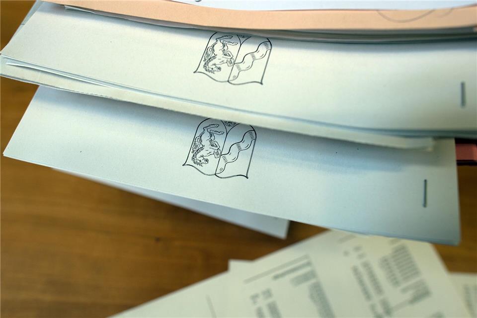 Die Verwaltungsgerichte beschäftigen sich jährlich mit tausenden Asylverfahren. (Symbolbild)Federico Gambarini/dpa