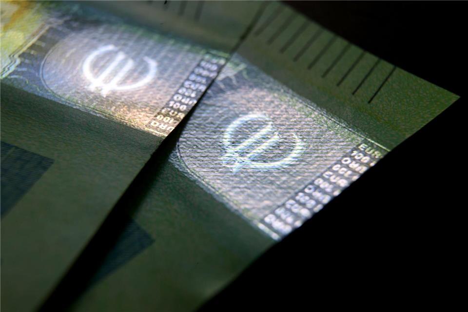 Die Verzinsung bei Tages- und Festgeld sinkt weiter. Ein Marktvergleich lohnt sich vor einer Anlageentscheidung daher umso mehr.picture alliance/dpa