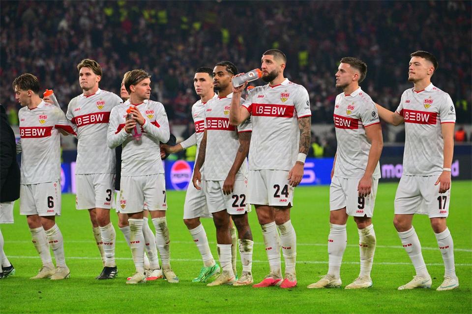 Die VfB-Profis haderten mit dem einen Punkt gegen Atlético.Jan-Philipp Strobel/dpa