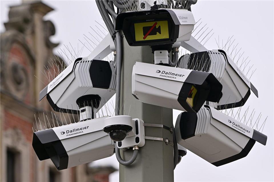 Die Videoaufzeichnung auf dem Erfurter Anger ist umstritten.Martin Schutt/dpa