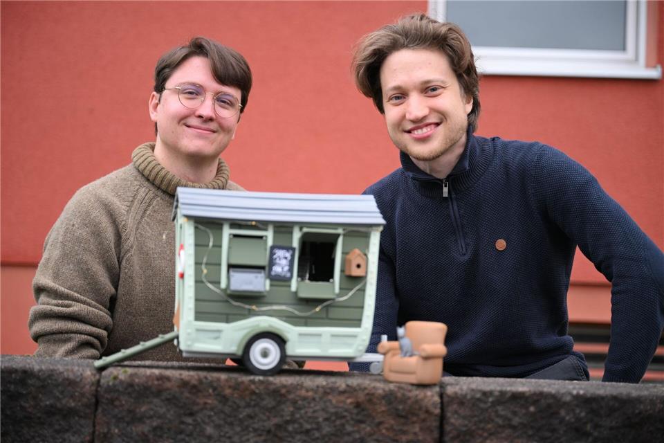 Die Videospiel-Entwickler David Zapfe-Wildemann (links) und Raven Rusch haben nach eigener Aussage viel Herzblut in das Projekt gesteckt. Wolf von Dewitz/dpa