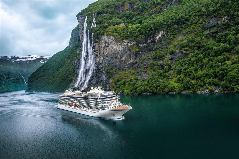 Wasserparks und Wasserstoff: Sechs Schiffs-Premieren 2026  Die „Viking Libra“ ist ein nahezu identisches Schwesterschiff der Viking-Hochseflotte (im Bild: „Viking Sky“). Die Besonderheit wird in ihrem Wasserstoffantrieb liegen.Alastair Miller/Viking Cruises/dpa-tmn