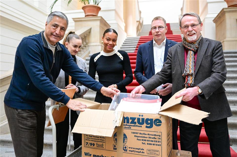 Die Volksinitiative sammelte mehr Stimmen als gefordert.Sebastian Christoph Gollnow/dpa