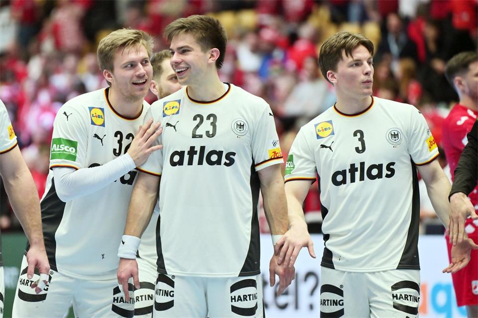 Die Vorfreude steigt: Franz Semper, Renars Uscins und Nils Lichtlein fiebern der Heim-WM entgegen. (Archivbild)Sina Schuldt/dpa