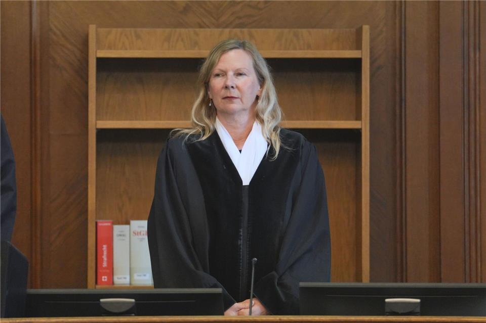 Die Vorsitzende Richterin Sylvia Busch vor der Urteilsverkündung.Soeren Stache/dpa