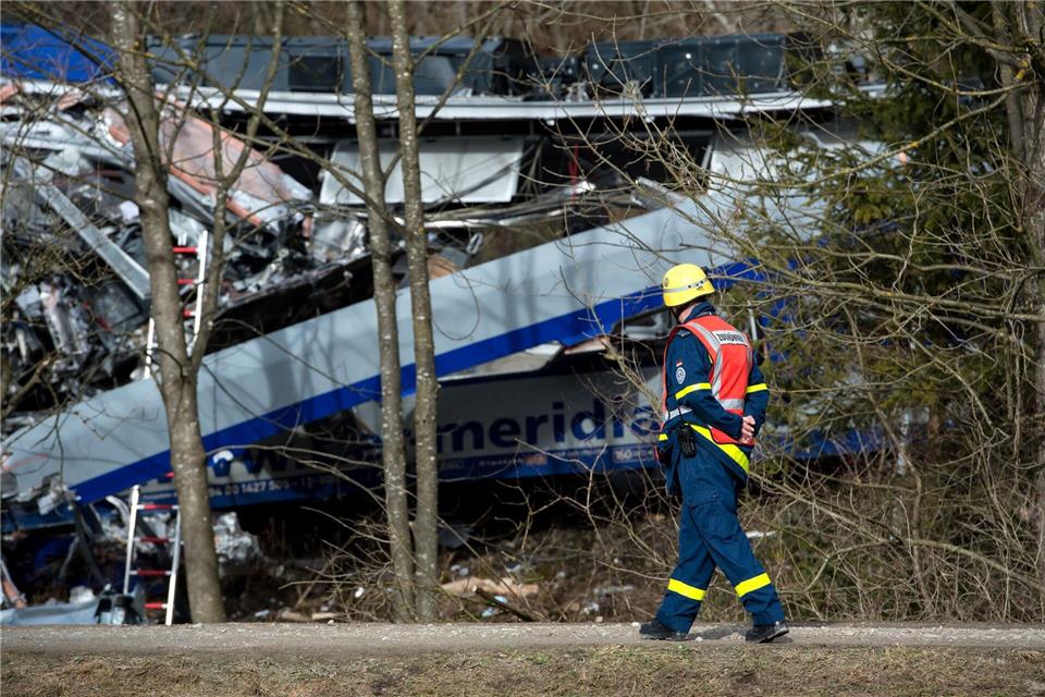 Die Waggons waren teils völlig zerstört. (Archivfoto)picture alliance / dpa