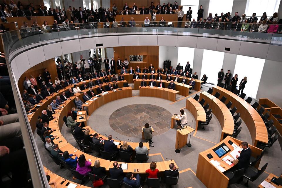 Die Wahl der Vize-Präsidenten oder der Vize-Präsidentinnen gehört zur konstituierenden Sitzung des Landtags. Jennifer Brückner/dpa