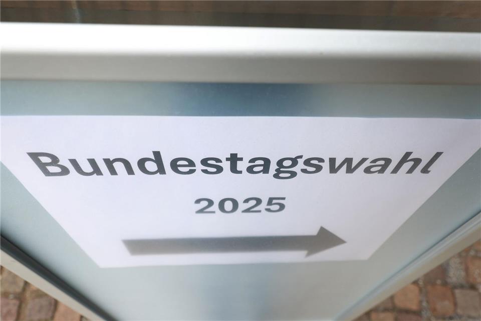 CSU gewinnt vor AfD - Freie Wähler gescheitert Die Wahllokale sind geschlossen. Nach der ersten Prognose ist die CSU in Bayern stärkste Kraft vor der AfD.Karl-Josef Hildenbrand/dpa
