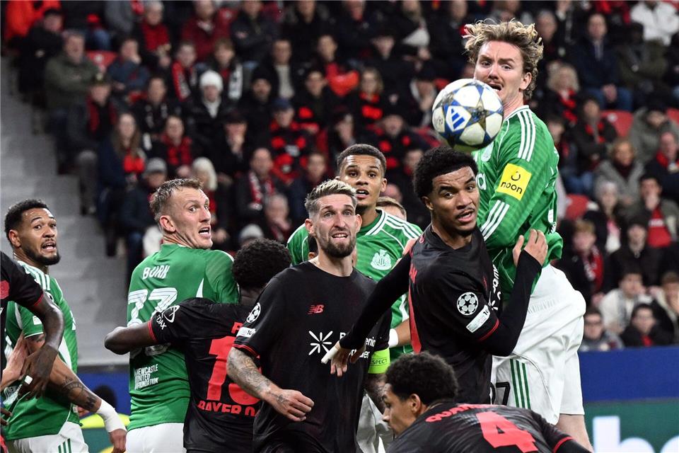 Die Werkself lieferte sich einen harten Kampf gegen Newcastle United. Federico Gambarini/dpa