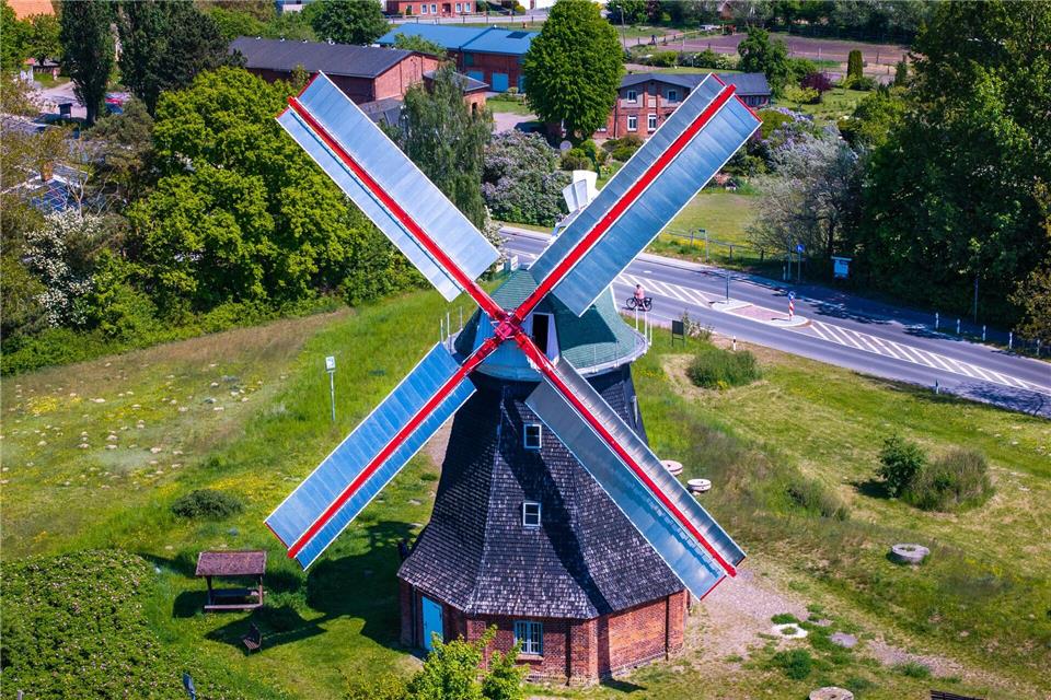 Die Windmühle Stove ist noch voll funktionstüchtig. Jens Büttner/dpa
