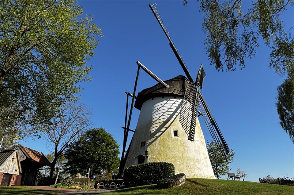 Die Windmühle ist geschlossen, der Heimatverein wird jetzt die Ausstellung ausräumen.
