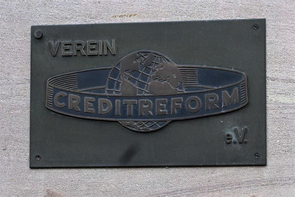 Die Wirtschaftsauskunftei Creditreform sammelt regelmäßig Zahlen zu Firmenpleiten und Unternehmensschließungen. (Symbolbild)Martin Schutt/dpa