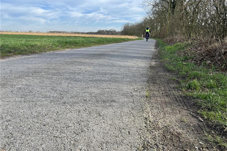 Die Wirtschaftswege der Gemeinde werden mit speziell ausgestatteten Fahrzeugen befahren.
