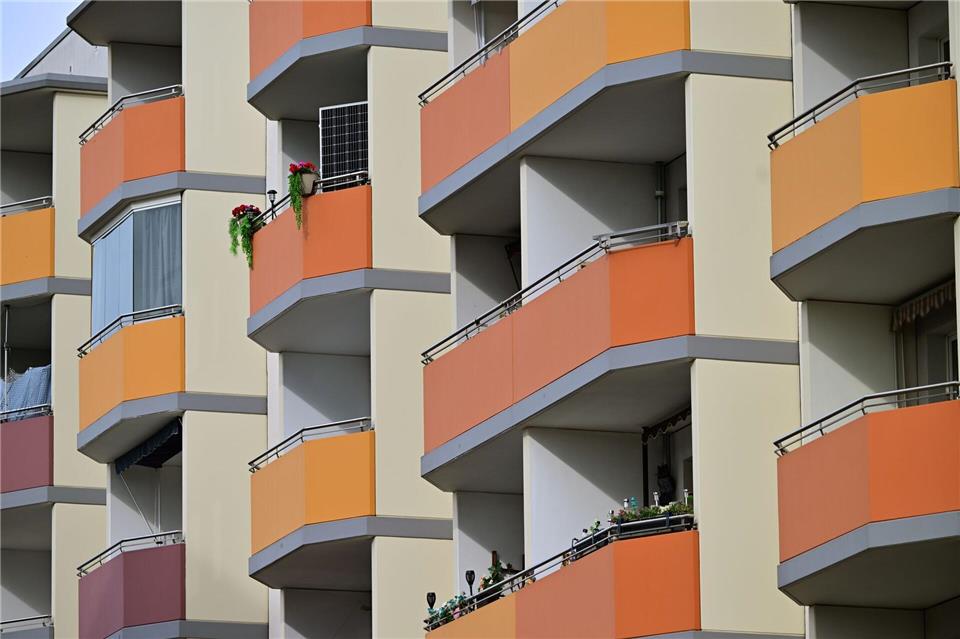 Die Wohnungswirtschaft hofft auf neues Landesprogramm in Thüringen. (Archivbild)    Martin Schutt/dpa