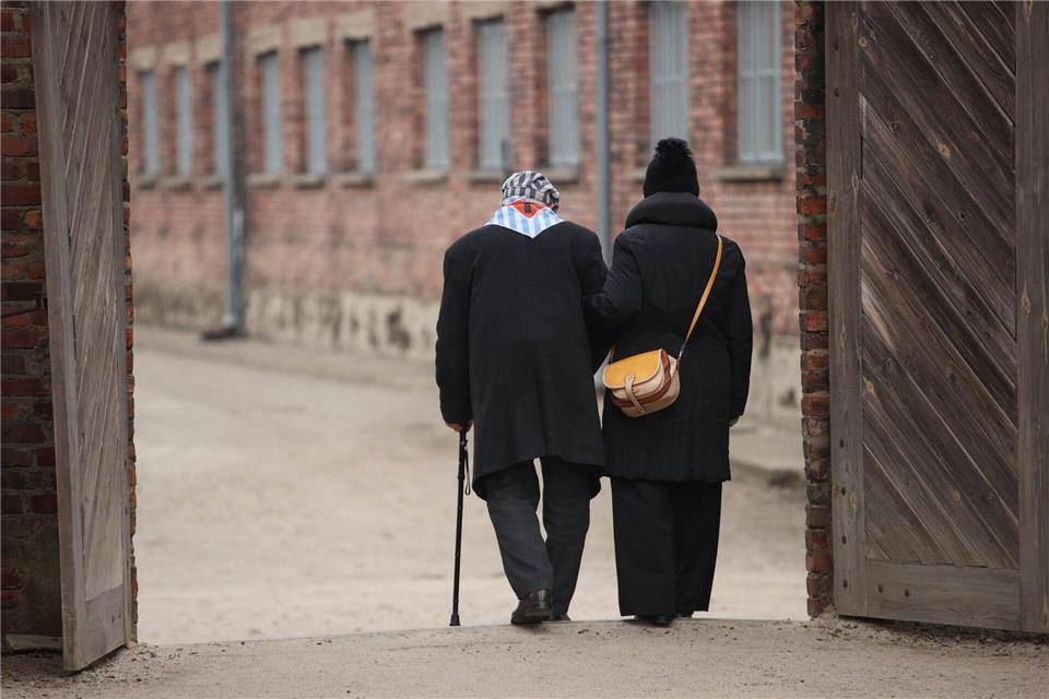 Die Würde der Opfer des Holocaust soll mit dem Verbot gewahrt werden. (Archivbild)Jarek Praszkiewicz/PAP/dpa