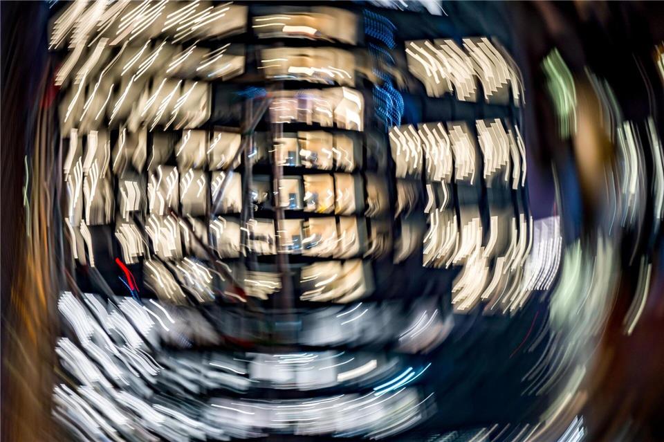 Die Zahl der Arbeitslosen in Hessen steigt weiter. (Symbolbild)Frank Rumpenhorst/dpa